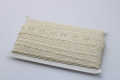 Passe-fita algodão bordado inglês 25mm | Bege